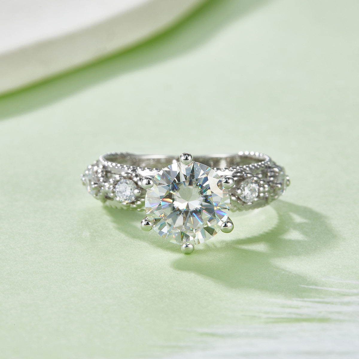 6-Prong 2 Carat Round Moissanite Engagement Ring, Split Shank S925 Silver Platinum Plated D Color VVS1 With GRA Certificate, US 5-9.