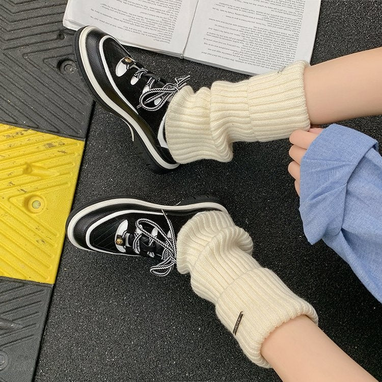 Noble Retro Black And White Color Block Sneakers For Women, 2026 Spring Autumn New Lace-up Soft Sole Comfortable Versatile Casual Board Shoes