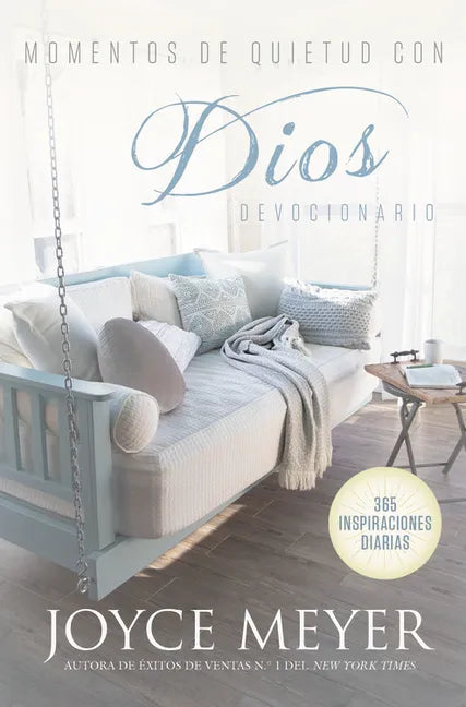 Momentos de Quietud Con Dios: 365 Inspiraciones Diarias - Hardcover