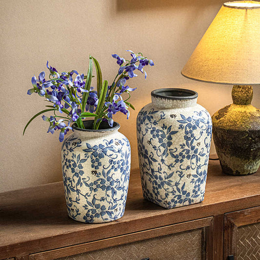 Blue And White Porcelain Vintage Ice Cracked Vase