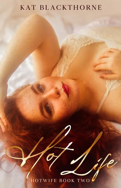 Hot Life: An Unconventional Pregnancy Love Story Novella - Paperback