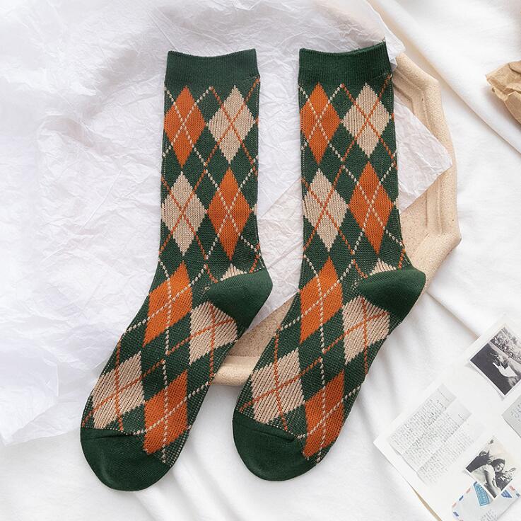 AutumnWinter Diamond-Patterned Women's Mid-Calf Socks