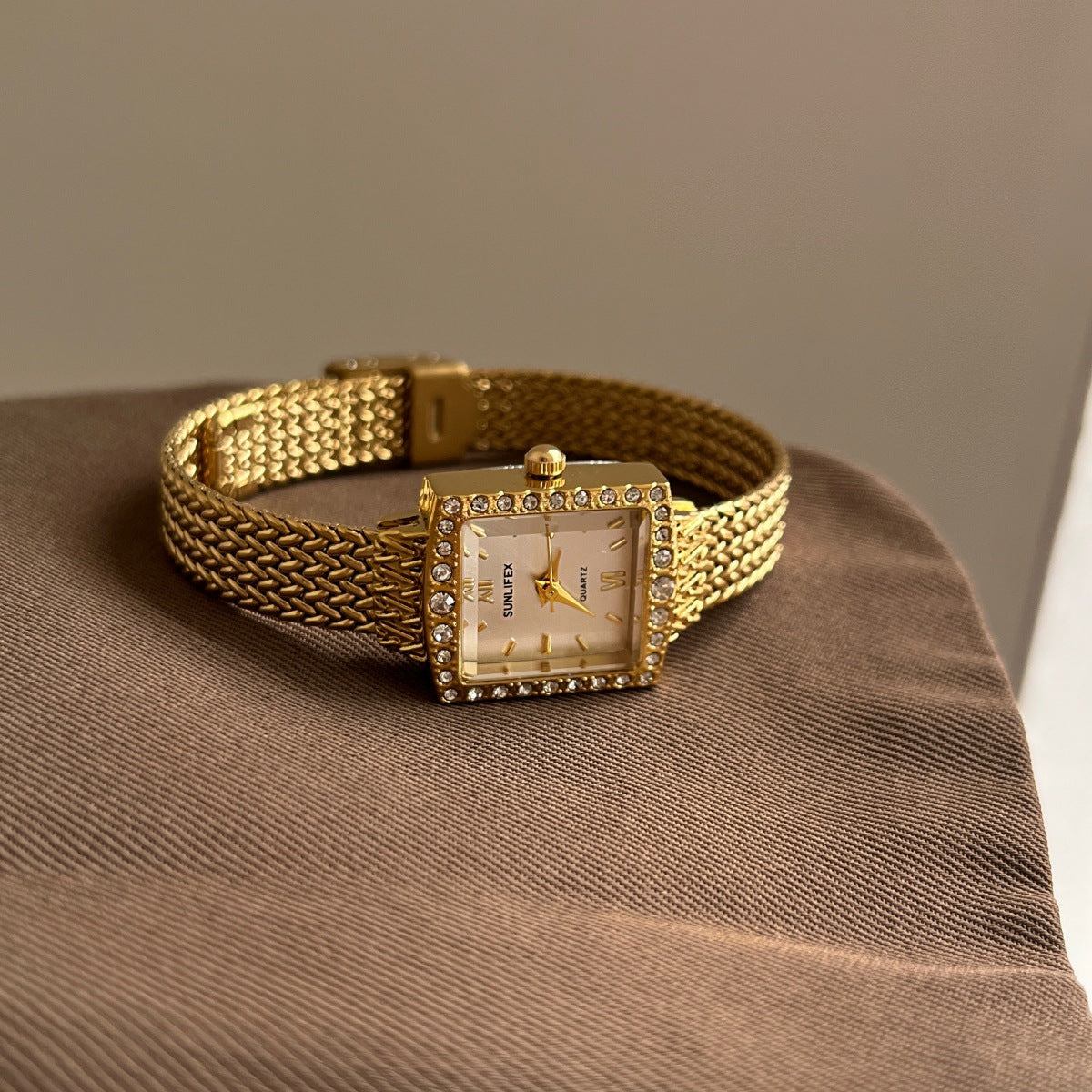 Chanel-style Vintage High-end Mother-of-pearl Watch For Women