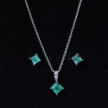 Natural Princess Cut Emerald Solitaire Jewelry Set