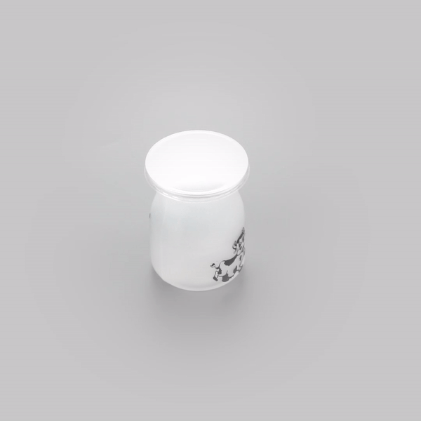 Mini Serve 4 oz Clear Plastic Happy Cow Yogurt Cup - with Lid - 2 1/4" x 2 1/4" x 2 3/4" - 100 count box