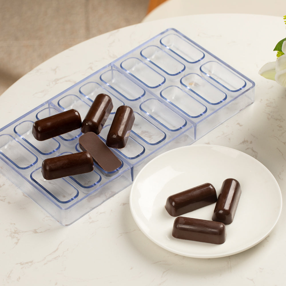 Pastry Tek Polycarbonate Oblong Candy / Chocolate Mold - 18-Compartment - 10 count box