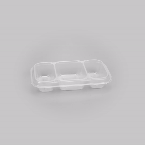 Futura 15 oz Clear Plastic Heavy Duty 3-Compartment Insert Tray - Fits 24, 34 and 44 oz Containers, Microwavable - 100 count box