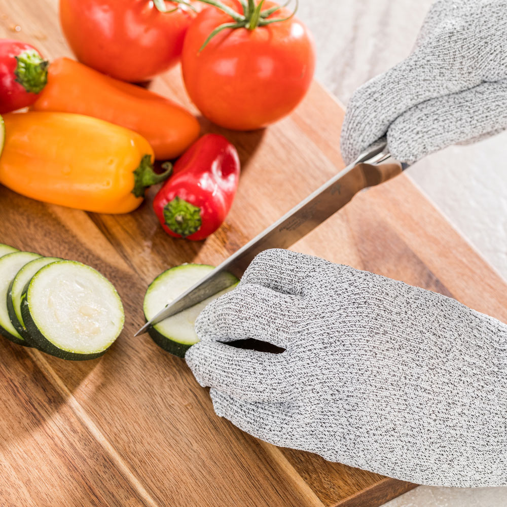 Life Protector Gray Medium Cut-Resistant Gloves - Level 5, Food Safe - 8 3/4" x 5" - Pair - 1 count box