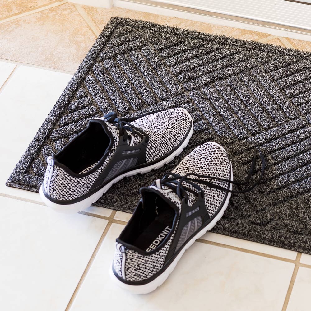 Comfy Feet Gray Heavy-Duty Outdoor Floor Mat - Diamond - 60" x 36" - 1 count box