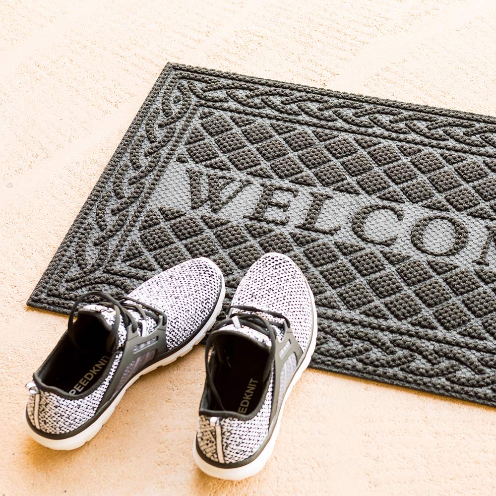 Comfy Feet Black Polypropylene Welcome Mat - 36" x 24" - 1 count box