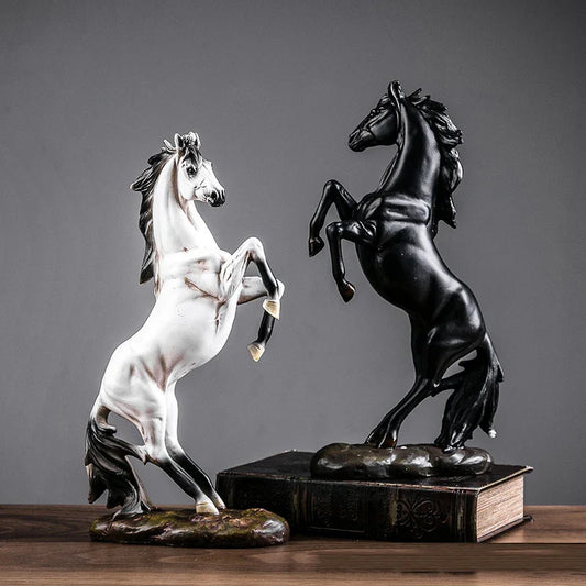 European Style Horse Sculpture Resin Animal Statue Decoration Souvenir Gift Living Room Office Study Desktop Decoration