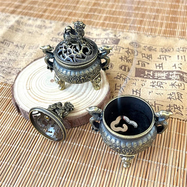 Vintage Alloy Incense Burner Three-Legged Hollow-Out Mini Sandalwood Censer Incense Stick Holder (2.36 in / 6.0 cm)