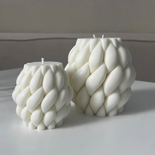 1-Pack Geometric Wave Twisted Silicone Candle Mold — Abstract Striped Column Candle Making Mold