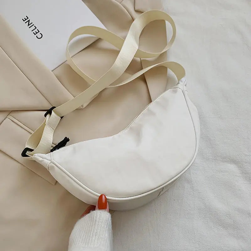 Casual Half Moon Crossbody Shoulder Bag - PU Leather Satchel Messenger, 33 x 17 x 9 cm (13 x 6.7 x 3.5 in) - Unisex Everyday Sling