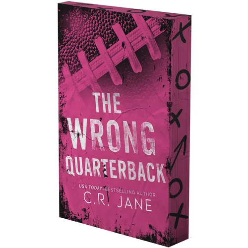 The Wrong Quarterback: A Football Romance - Paperback
