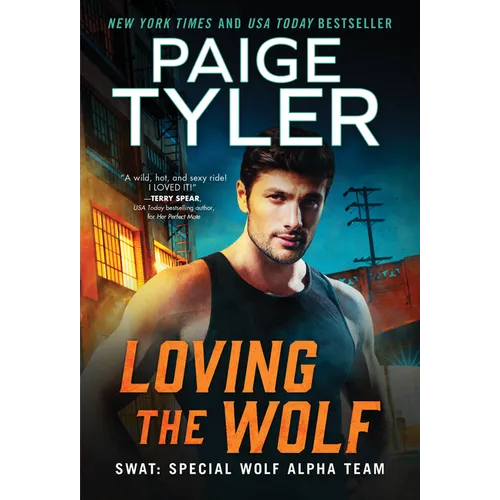 Loving the Wolf: A Fated Mates Romance - Paperback