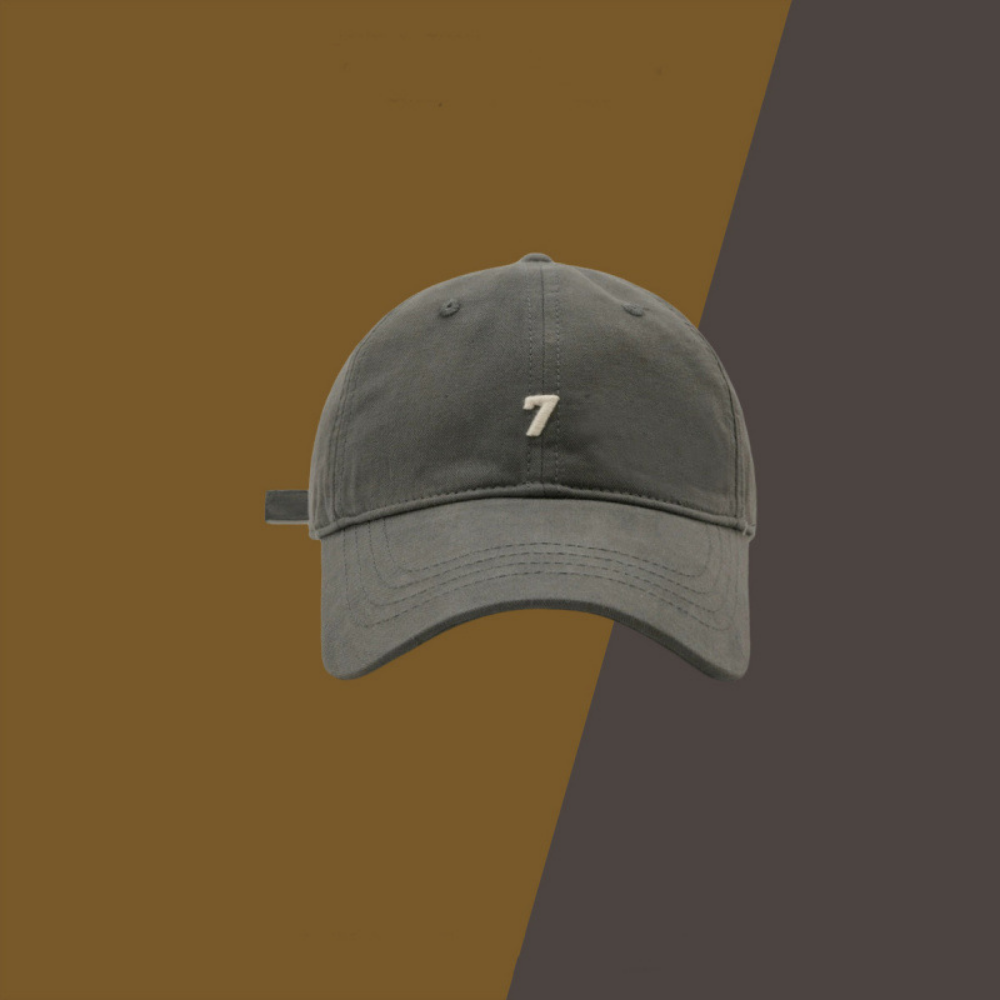 Men's And Women's Identical Embroidered Number 7 Distressed Washed Adjustable All-white Casual Minimalist Retro Baseball Cap Suitable For Daily Outings And Commuting Outfits