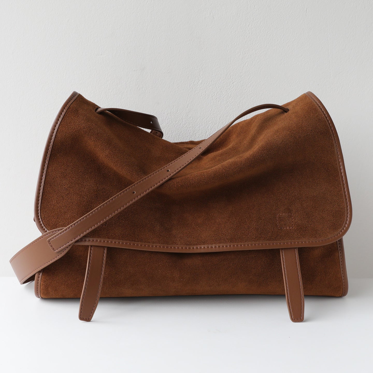 Large-capacity Matte Leather Messenger Bag