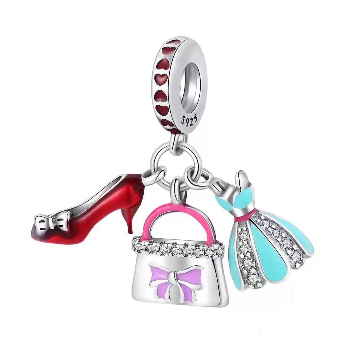Cartoon Heart-holding Rabbit Punching Bag Bead Pendant DIY Exquisite Jewelry Accessory