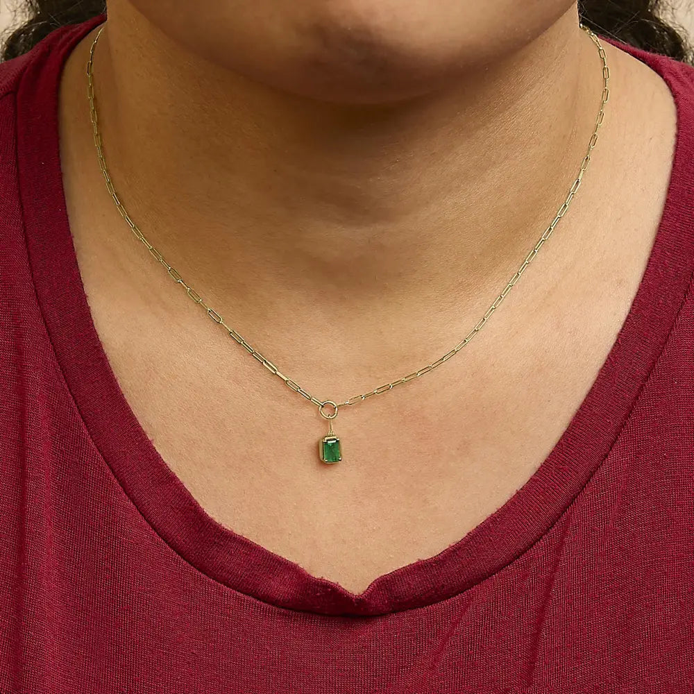 10K Yellow Gold 6x4mm Emerald Cut Green Emerald Solitaire Necklace 18 Inch