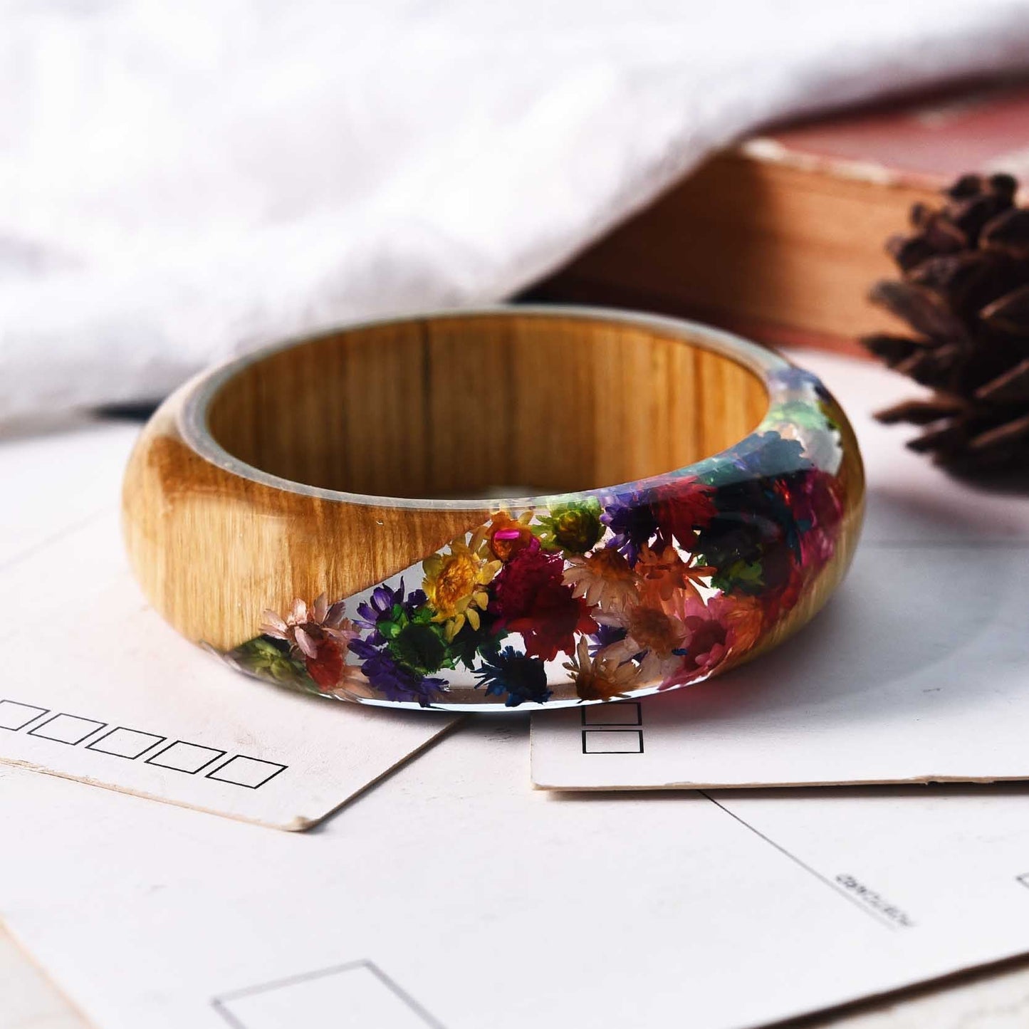 Foreign Trade Beauticul Epoxy Resin Crystal AB Glue Bamboo Bracelet with Leaf, Hydrangea, Dried Flower