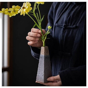 Gold Ceramic Minimalist Bud Vase – 3 Sculptural Shapes
