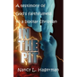 In The Pit: A testimony of God's faithfulness to a bipolar Christian - Paperback