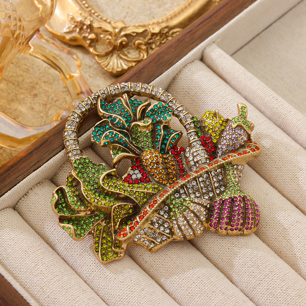 Heavy-industry Rhinestone Fruit Basket Brooch Vintage Distressed Style