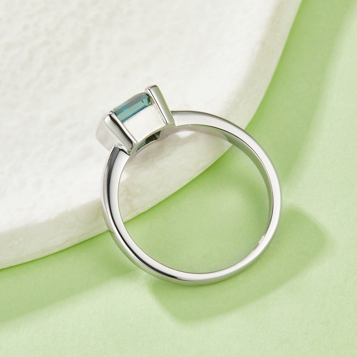 S925 Sterling Silver 1ct Green Moissanite Ring, 6x6mm Square Cut VVS1 Solitaire, Platinum Plated US Sizes 5-9, GRA Certified Jewelry Gift Box