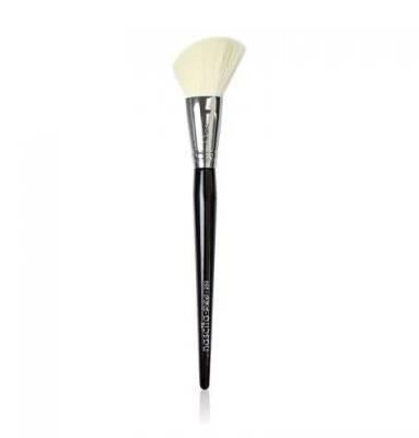 Nascita Pro Angled Blush Brush 0253 - Precision Makeup Brush for Flawless Application