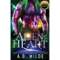 An Alien for Her Heart: A Sci-fi Alien Romance - Paperback