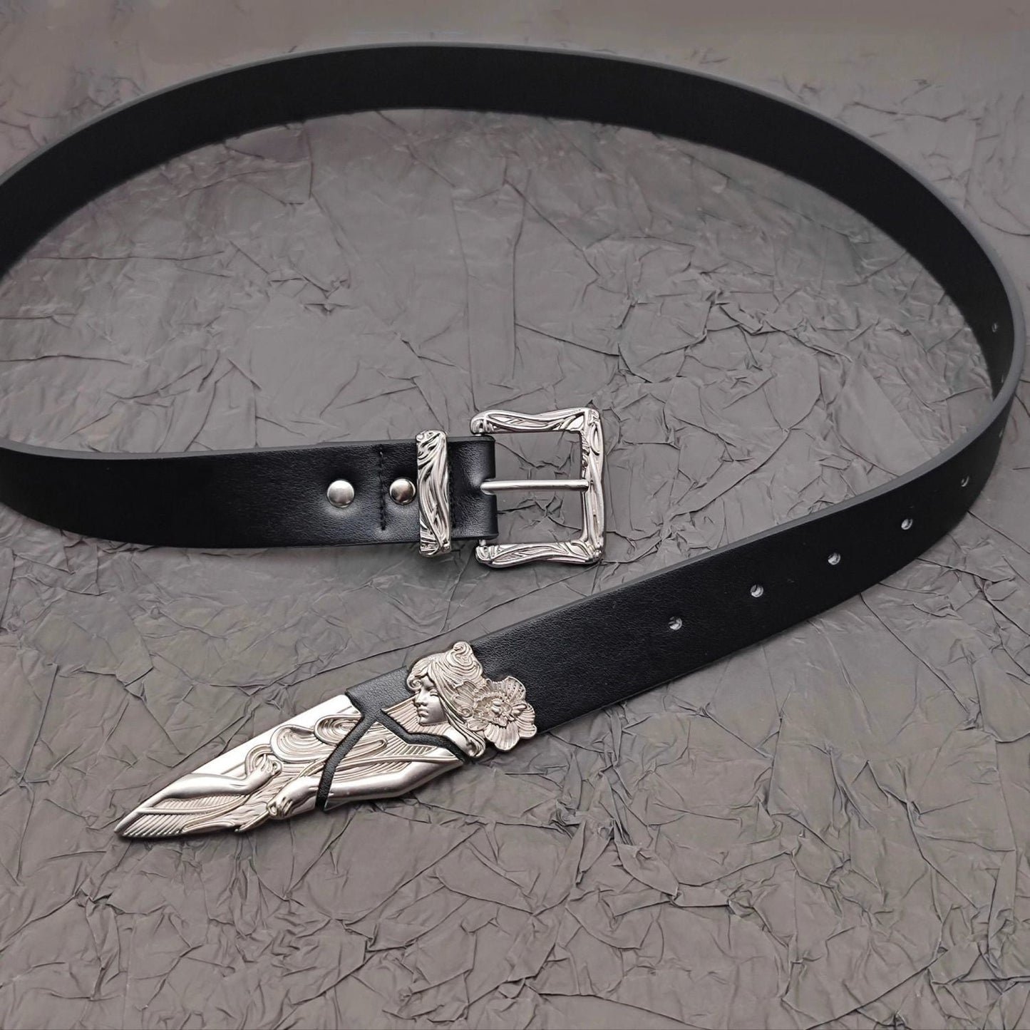 Retro Metal Western Broken Sword Swordsman Carved Belt
