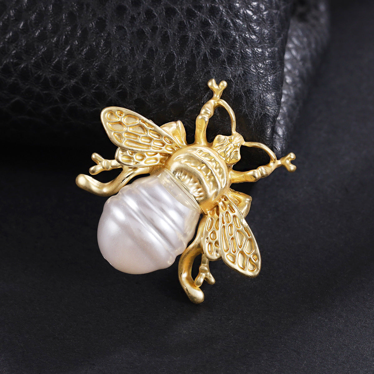 Cute Animal New Style Oil-Drop Bee Brooch