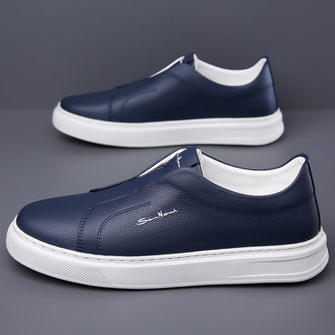 Sneakers with a casual style and anti slip lace up flat bottom with soft sole and soft surface can be easily kicked with one foot