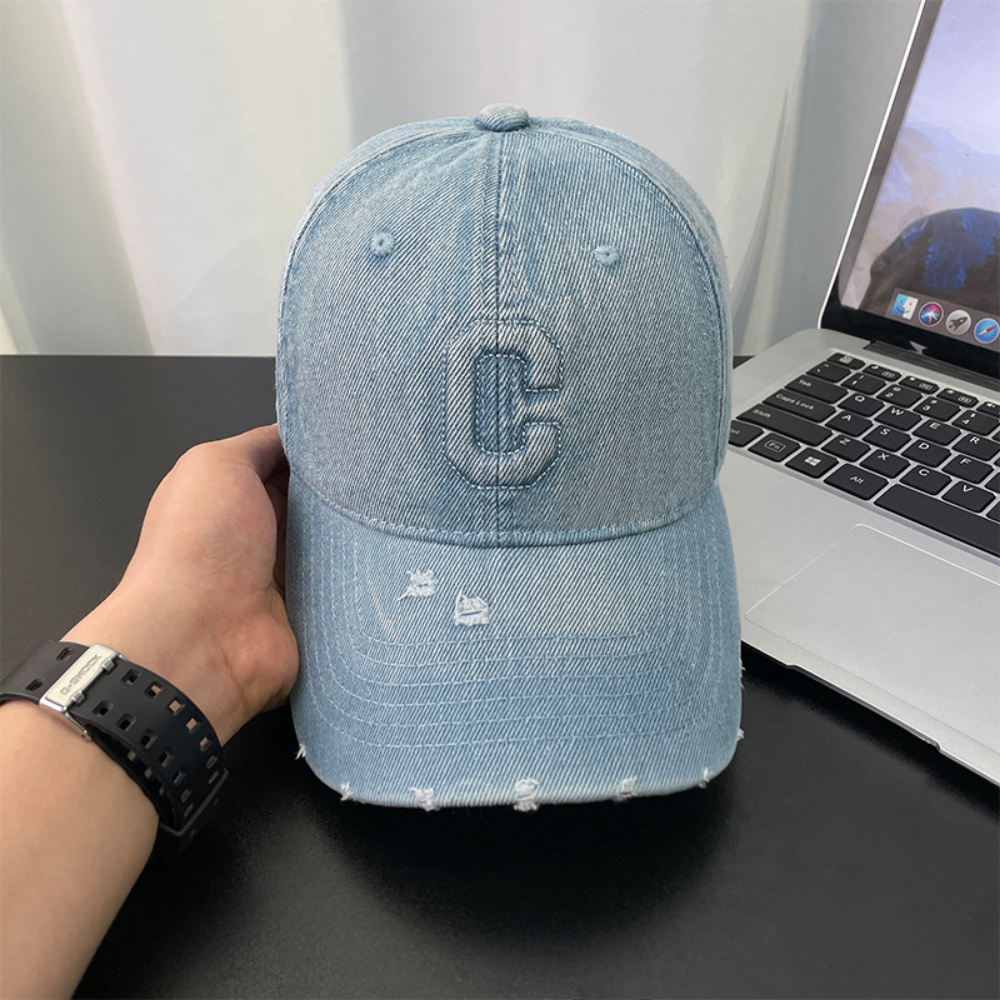 Monochrome Three-dimensional Letter Embroidered Frayed Beveled-edge Washed-out Vintage Style Casual Baseball Cap Suitable For Outdoor Entertainment