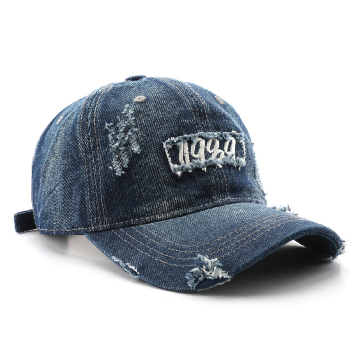 Single-color Embroidered Label With Frayed Edges, Washed And Aged For A Retro And Casual Look. Baseball Cap With Curved Brim, Suitable For Street Entertainment And Travel.