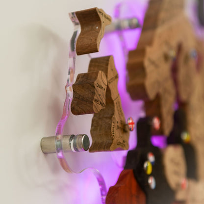 3D-Weltkarte aus Massivholz