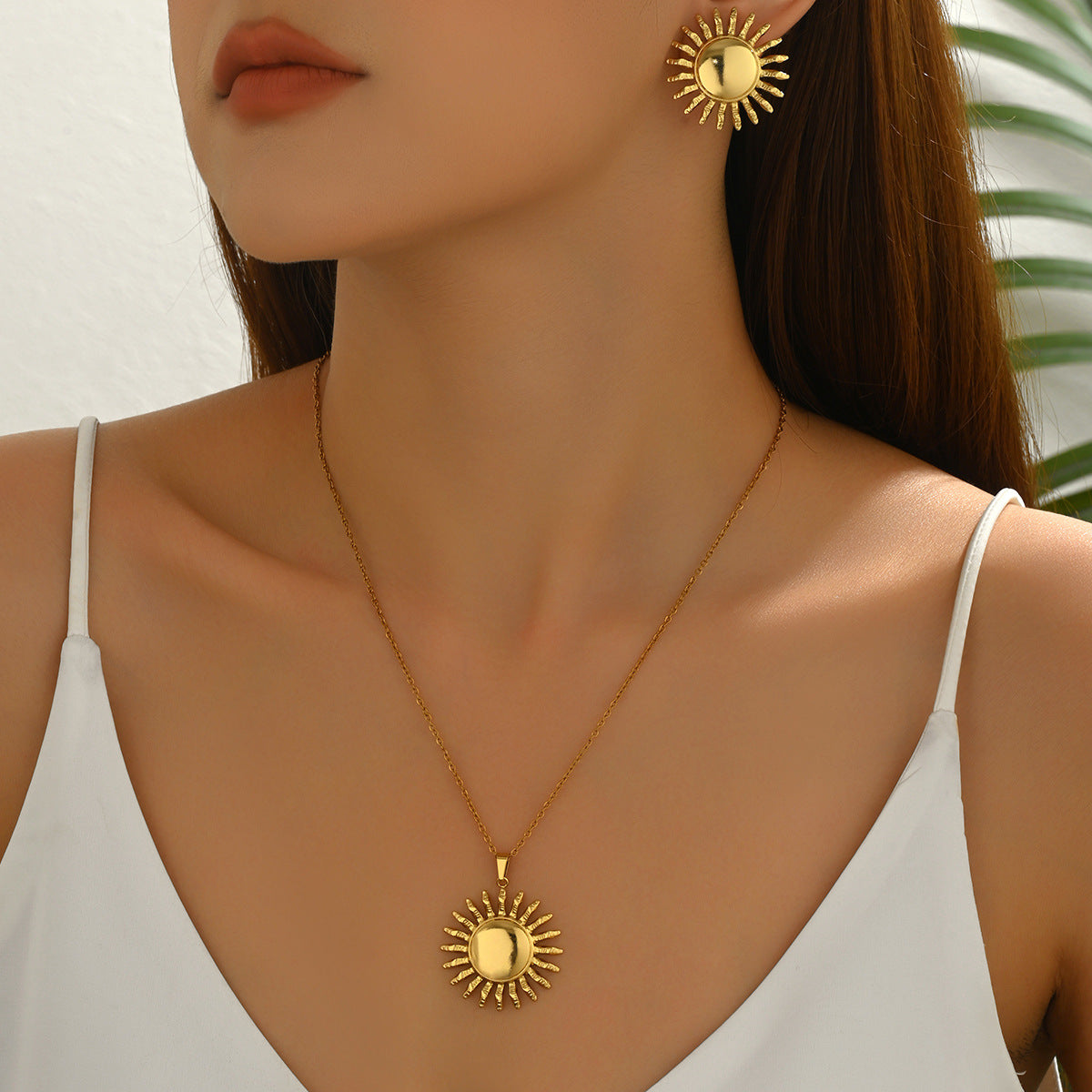Cross-border European American Women Floral Jewelry Set, Unique Metal Sunflower Design Pendant Necklace And Matching Earrings Daily Accessories For Ladies