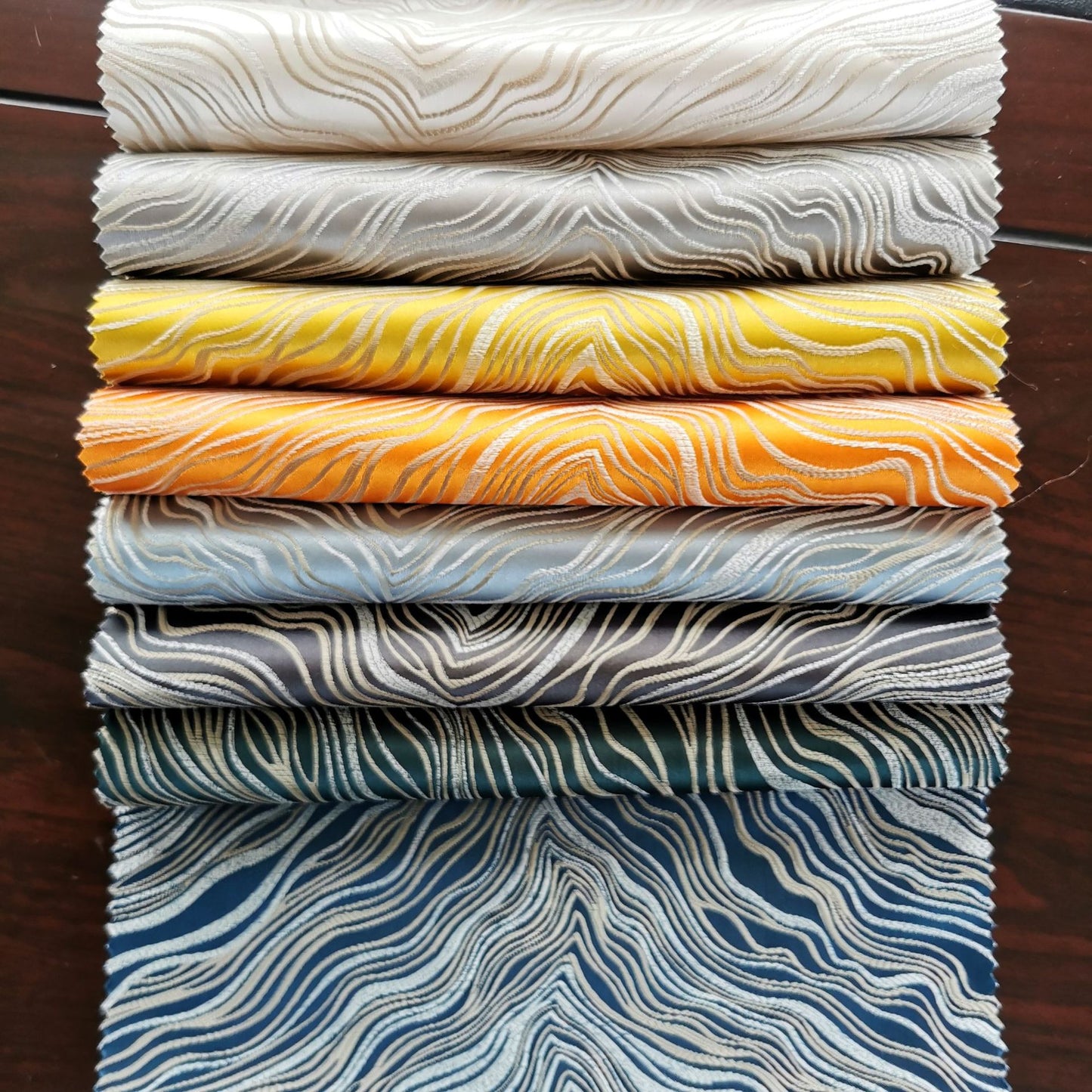 High Precision Gold Thread Wave Pattern Jacquard Fabric