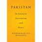 Pakistan: In-between Extremism and Peace - Paperback