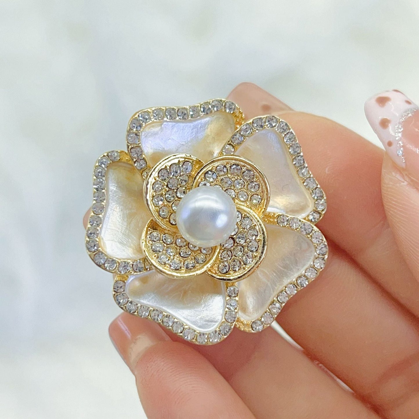 Elegant Pearl Corsage Brooch For Women