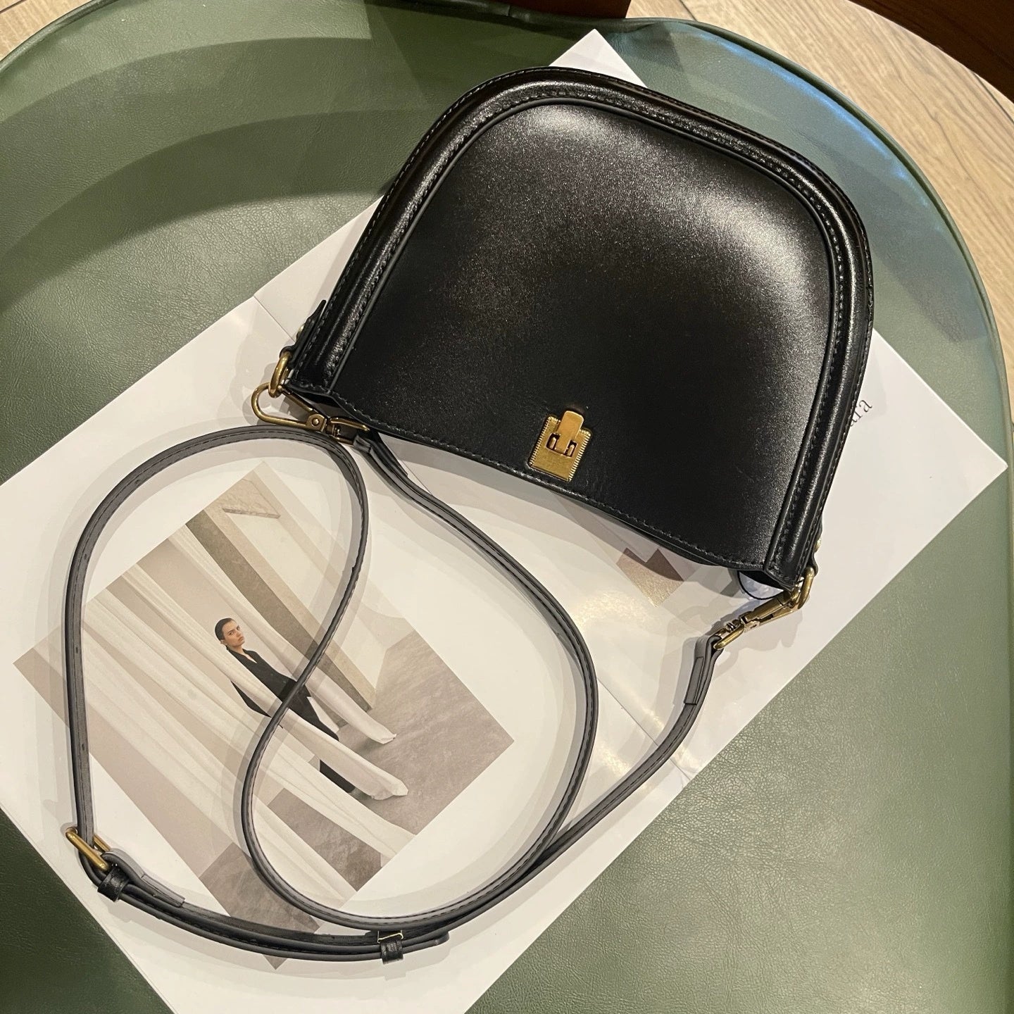 New Genuine Leather Saddle Bag, Versatile Commuter Women's Bag, Single Shoulder And Crossbody, Top-grain Cowhide, Simple And Stylish Shell Bag