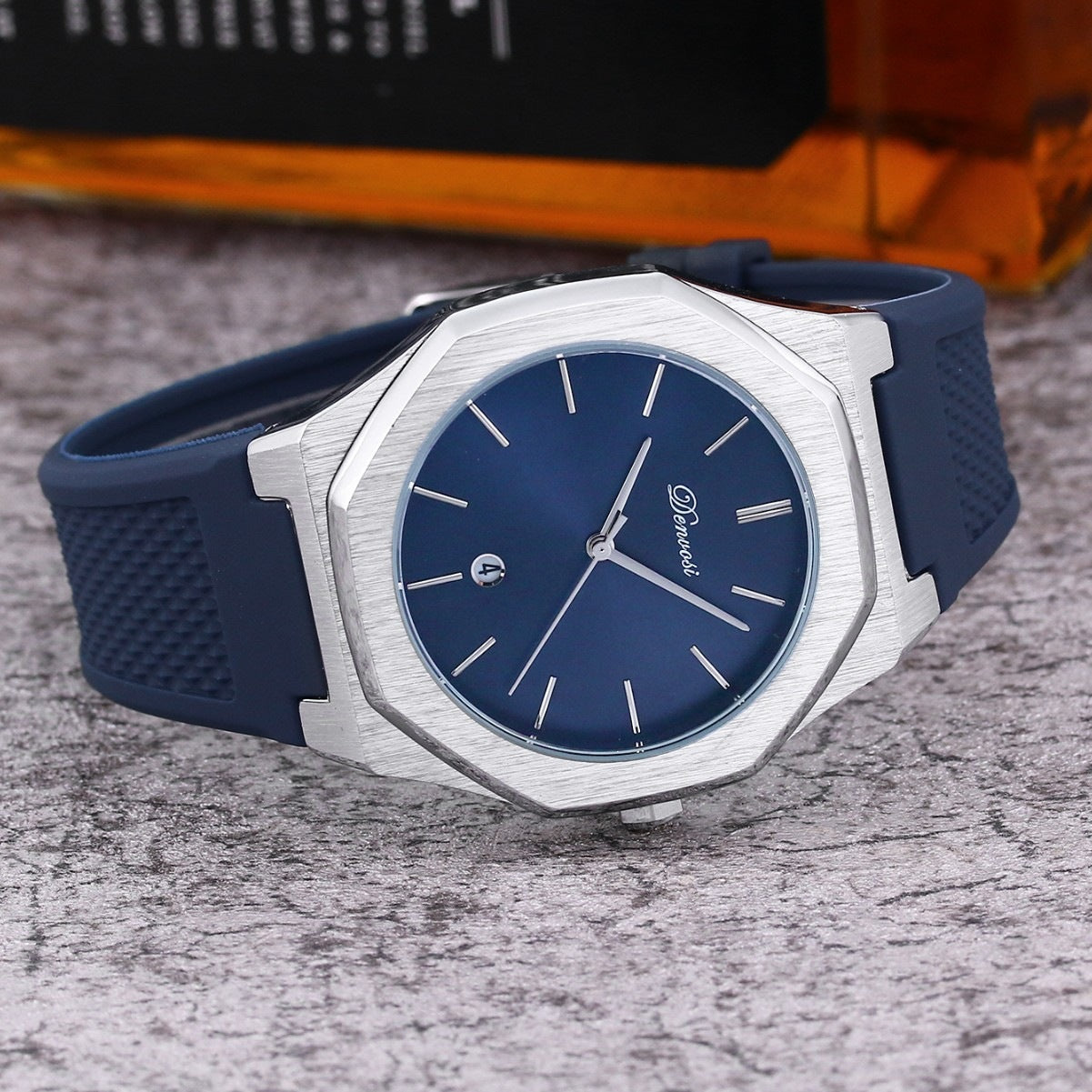 Elegant And Minimalist Waterproof Quartz Watch For Men