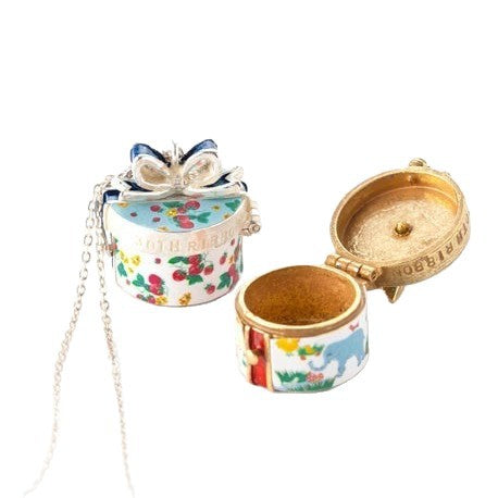 Retro Openable Gift Box Necklace