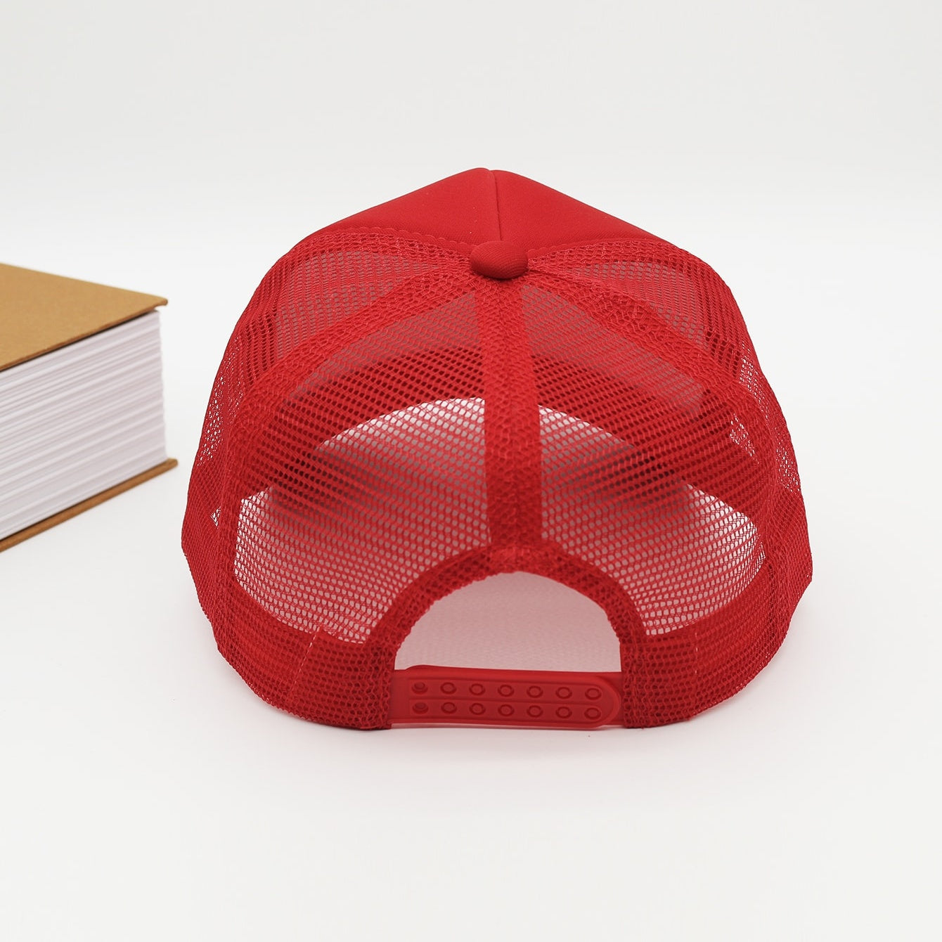 Spring And Summer Red Sponge Top Mesh Adjustable Curved Brim Baseball Cap Suitable For Outdoor Outings, Mountain Climbing And Daily Commuting