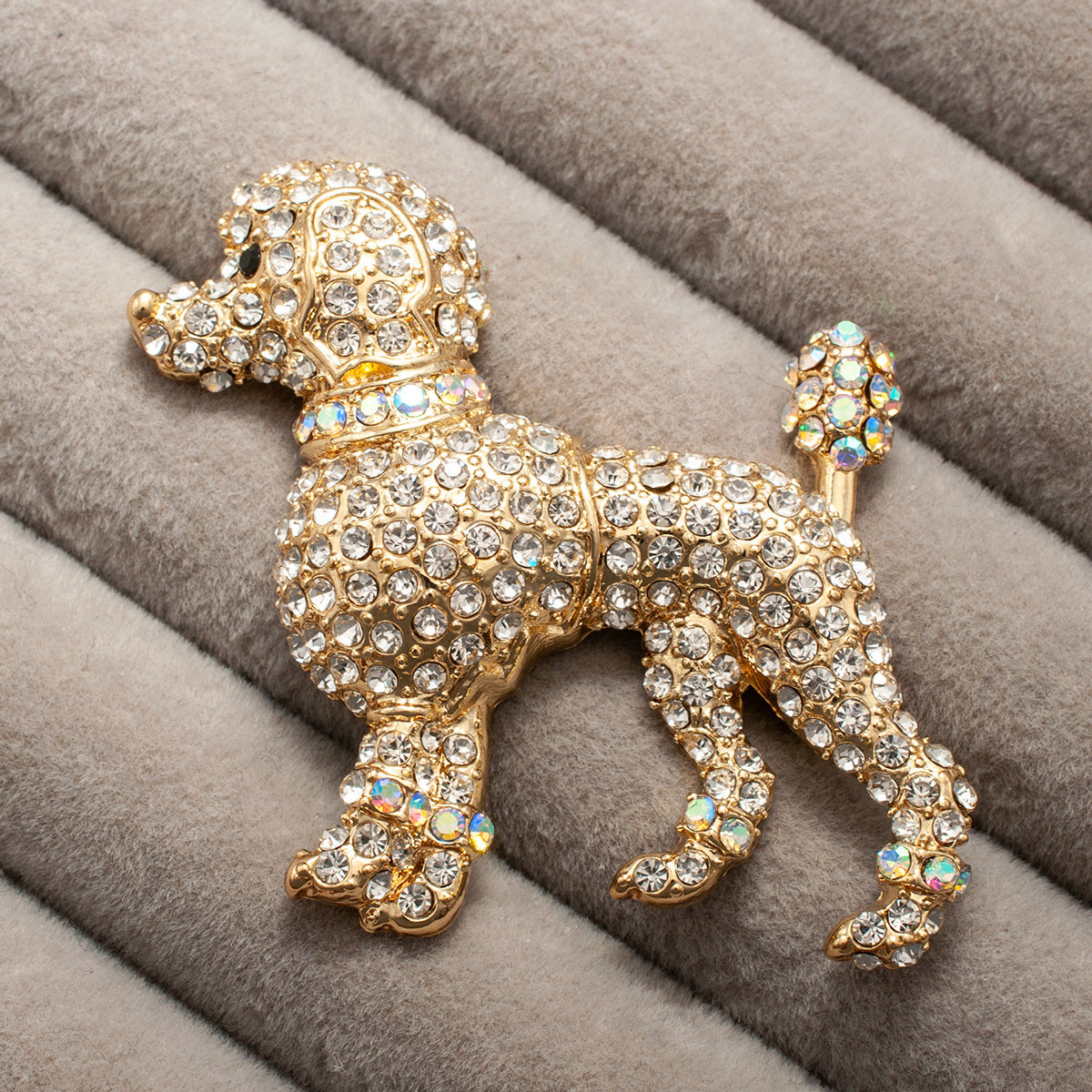 Golden Cute Diamond-studded Puppy Brooch Classic And Fashionable