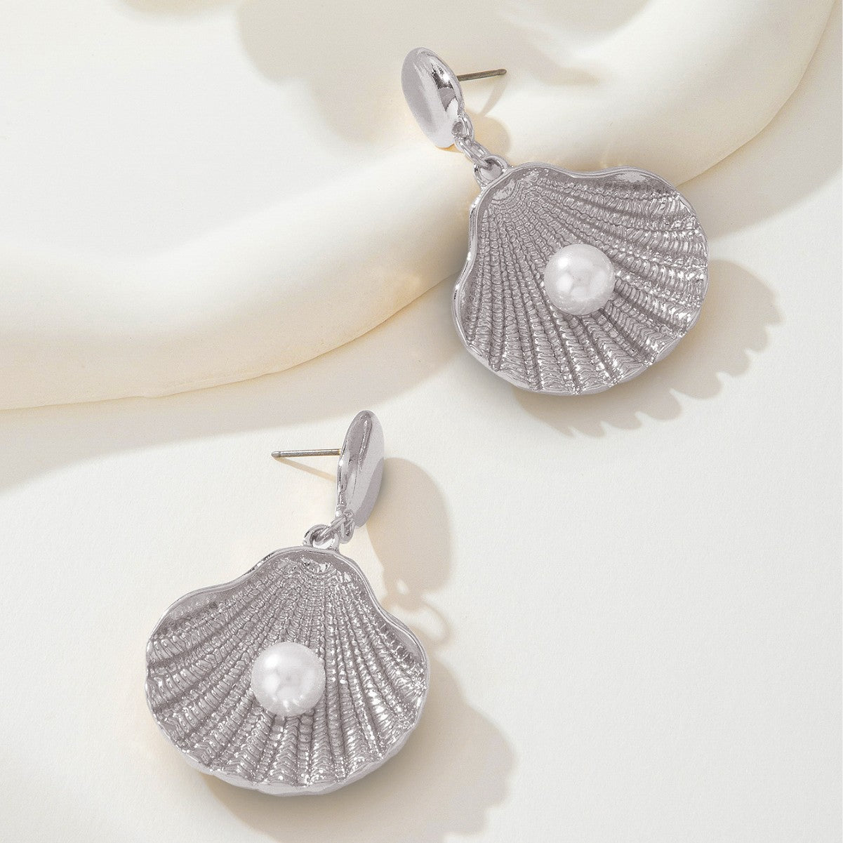 Bestseller Light Luxury Niche Shell Drop Earrings, High-end Unique Vintage Ocean Style Women Earrings