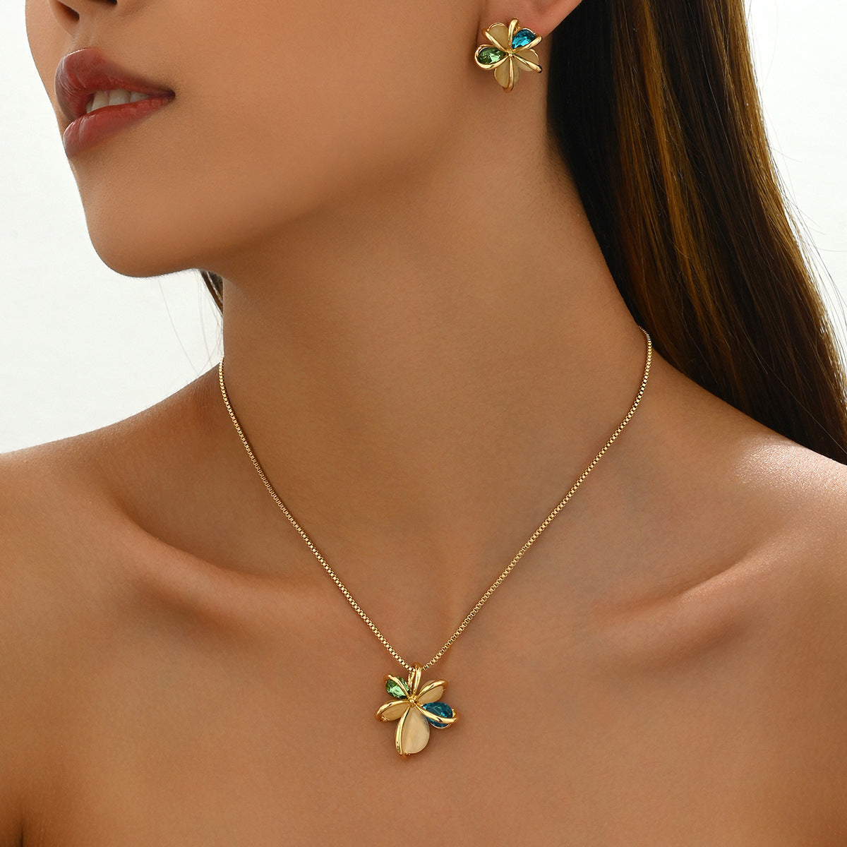 Niche Literary Vintage Elegant Women Jewelry Set, Baroque Floral Design Inlaid Synthetic Gemstone, Matching Stud Earrings & Clavicle Chain