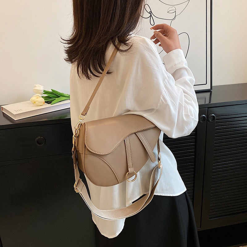 AWST Int'l  Saddle Shoulder Handbag