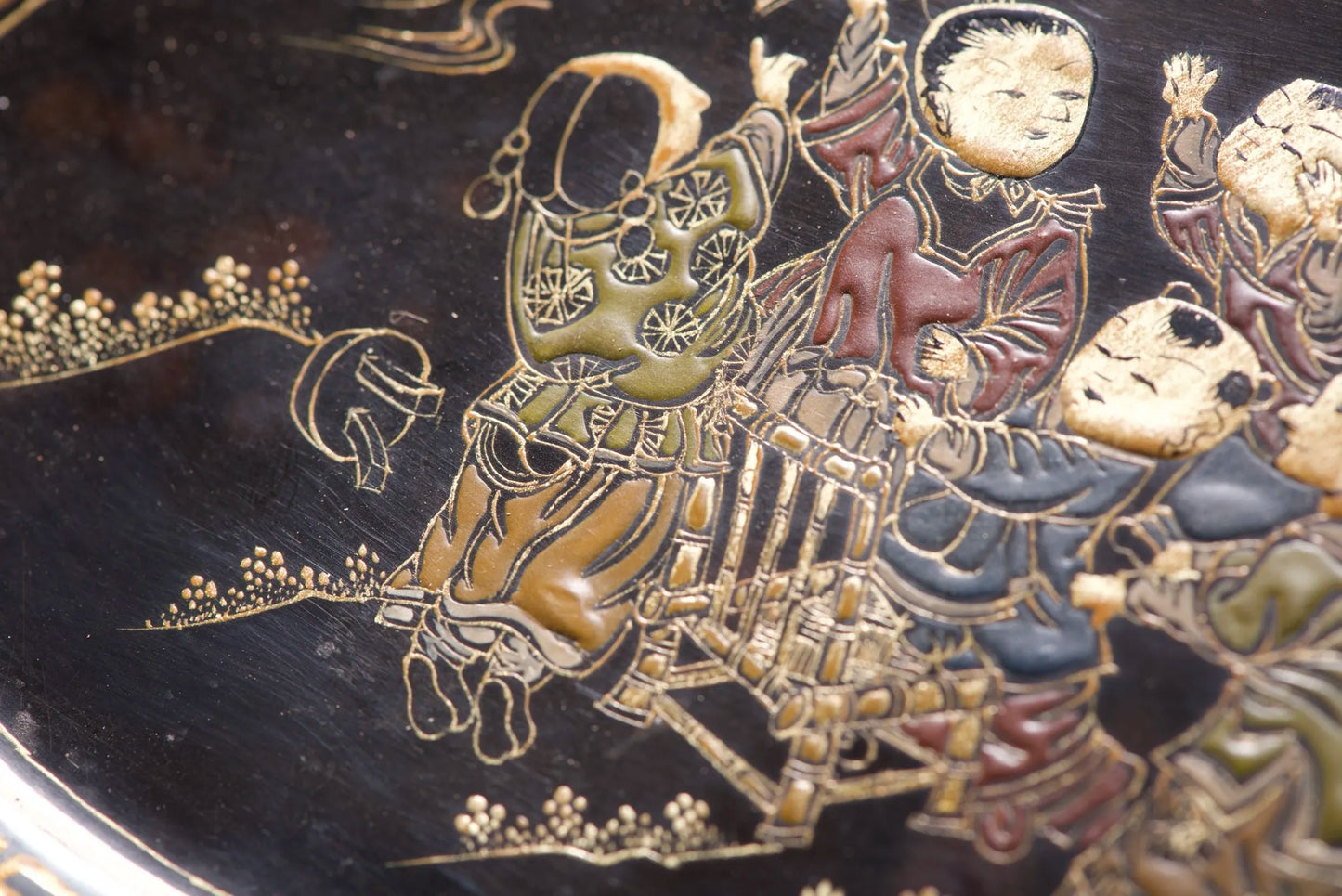 Old Wood Lacquerware Gold-Outlined 'Five Blessings' Decorative Plate